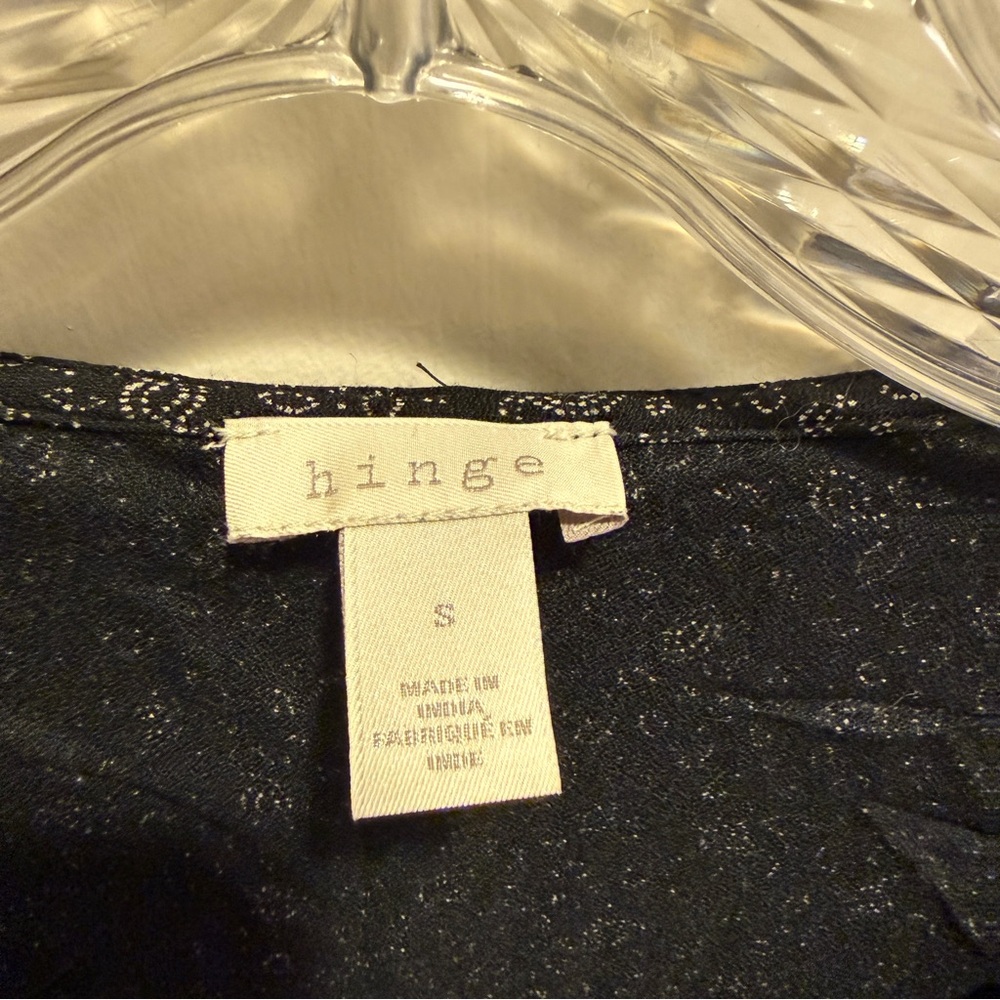 HINGE Print Cascade Ruffle Top - Picture 7 of 9